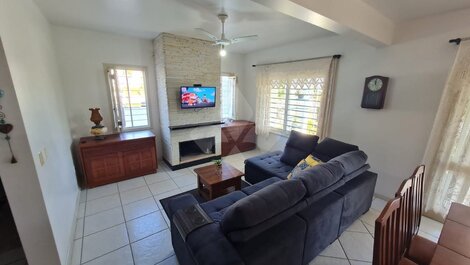 Casa de temporada para hasta 6 personas en el centro de Garopaba/SC