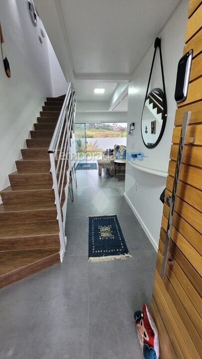 Casa para aluguel de temporada em Garopaba (Ambrosio)