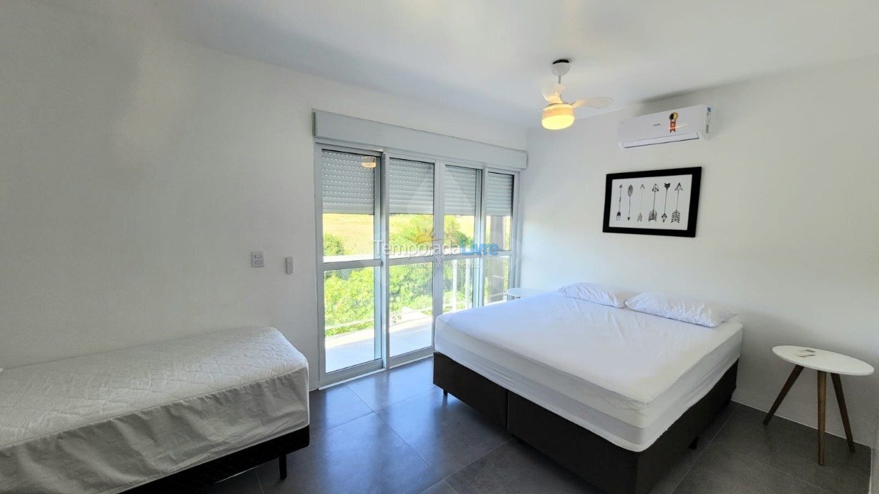 Casa para aluguel de temporada em Garopaba (Ambrosio)