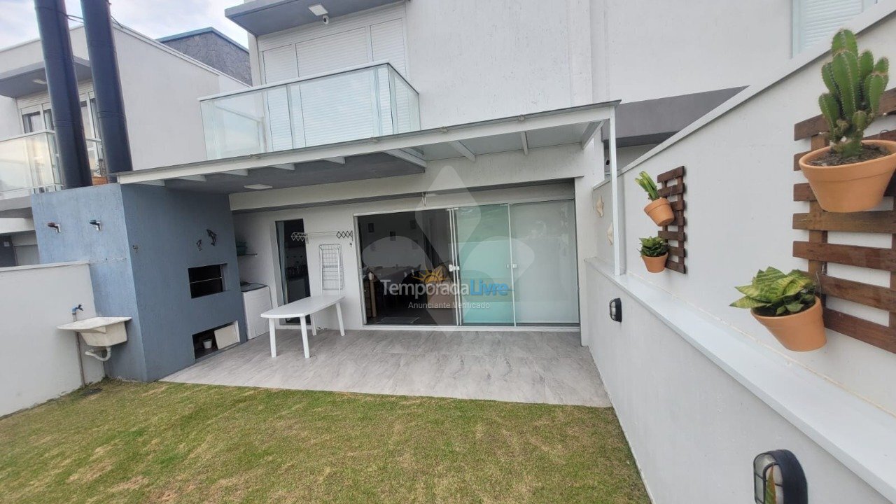 Casa para aluguel de temporada em Garopaba (Ambrosio)