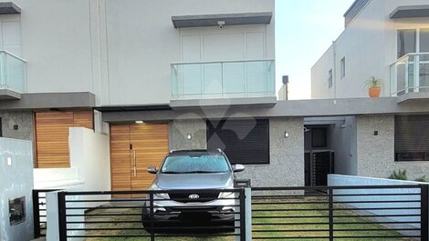 Casa Temporada p/ 9 pessoas no bairro Ambrósio em Garopaba/SC