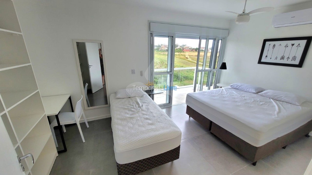 Casa para aluguel de temporada em Garopaba (Ambrosio)