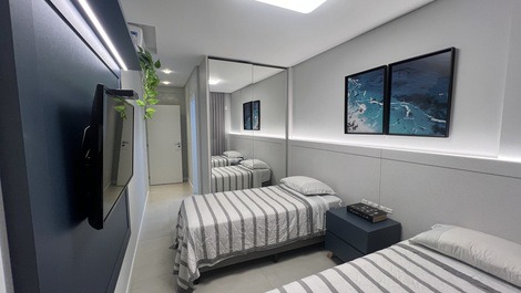 COBERTURA DUPLEX A 50M DA PRAIA