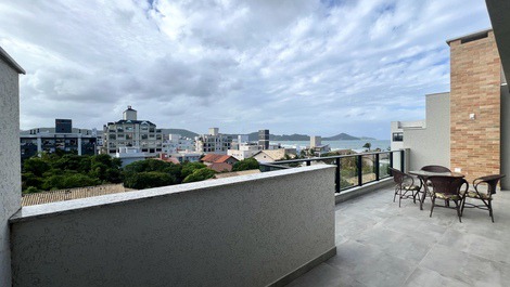 COBERTURA DUPLEX A 50M DA PRAIA