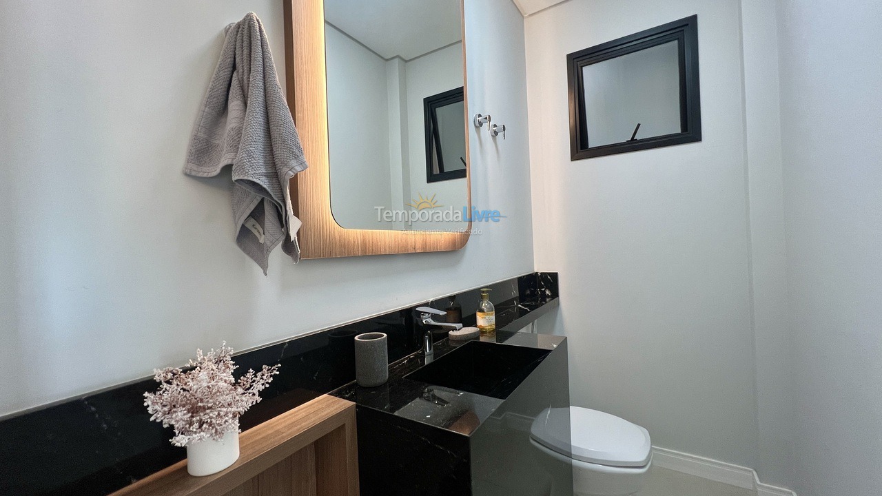 Apartamento para aluguel de temporada em Bombinhas (Canto Grande)