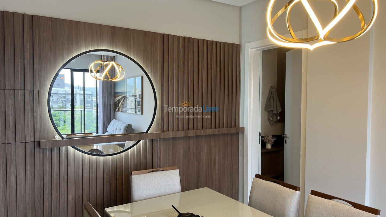 Apartamento para aluguel de temporada em Bombinhas (Canto Grande)