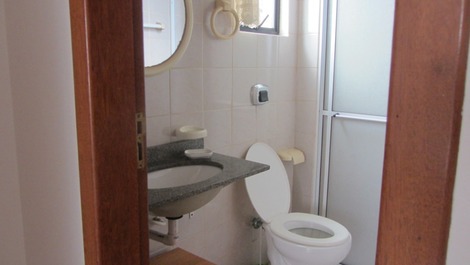 GRAN PISO DE 2 HABITACIONES EN EL CENTRO INGLESES