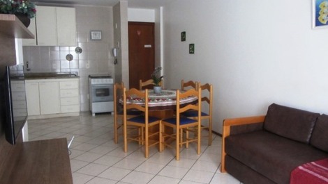 GRAN PISO DE 2 HABITACIONES EN EL CENTRO INGLESES