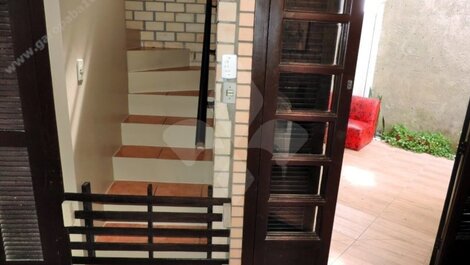 Casa para hasta 10 personas en el Centro de Garopaba/SC