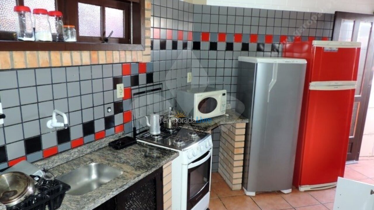 Casa para alquiler de vacaciones em Garopaba (Centro)