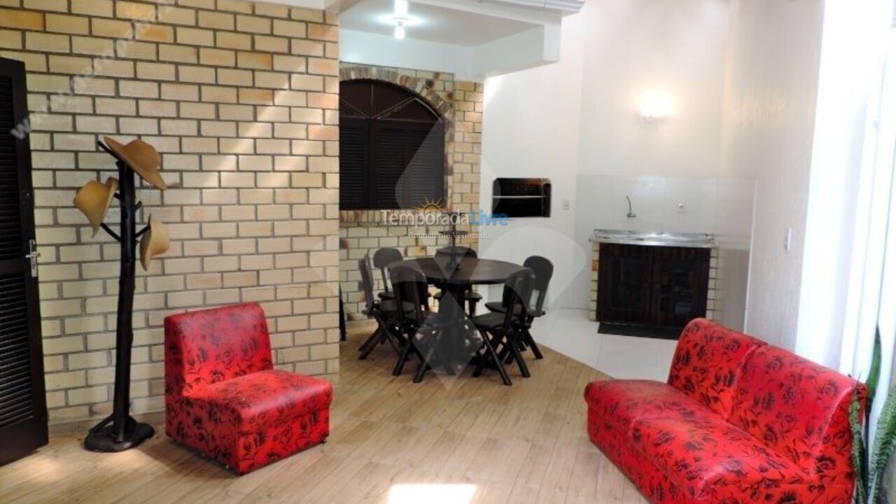 Casa para alquiler de vacaciones em Garopaba (Centro)