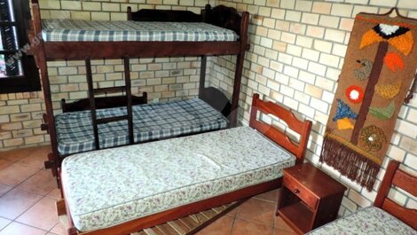 Casa para hasta 10 personas en el Centro de Garopaba/SC