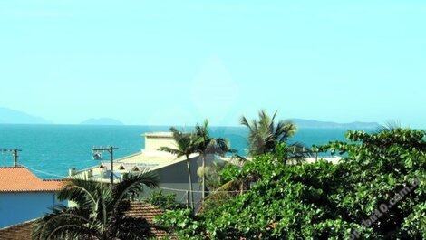 Casa para hasta 10 personas en el Centro de Garopaba/SC