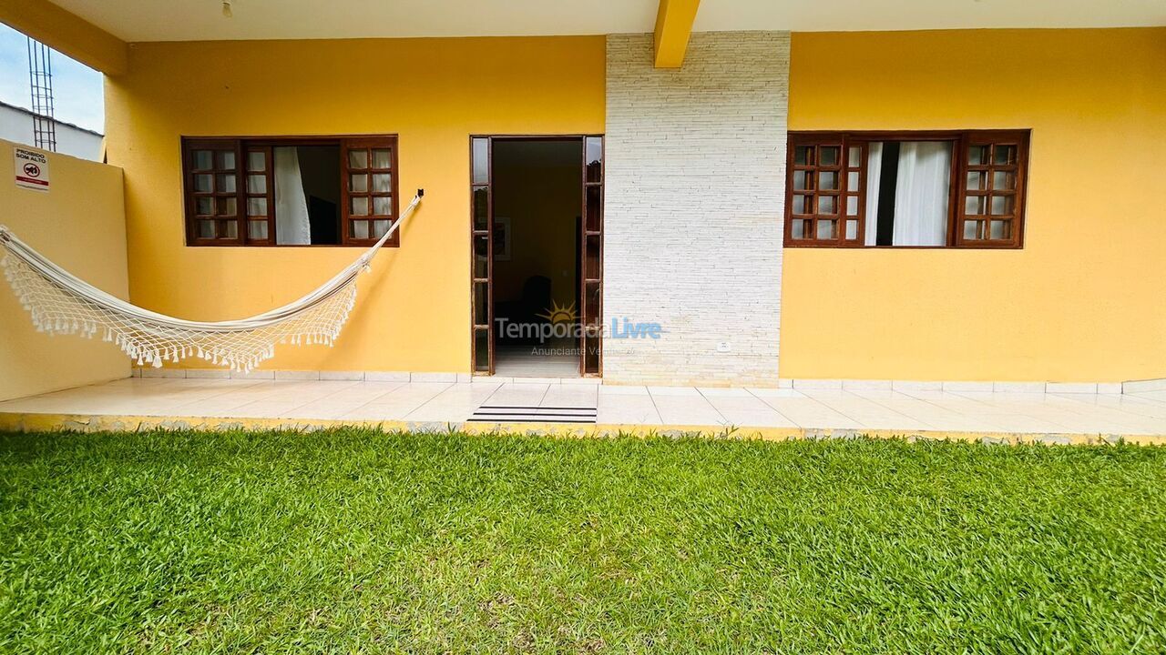 Casa para aluguel de temporada em Ubatuba (Enseada)