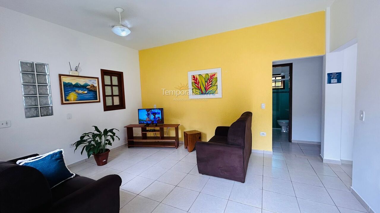 Casa para aluguel de temporada em Ubatuba (Enseada)