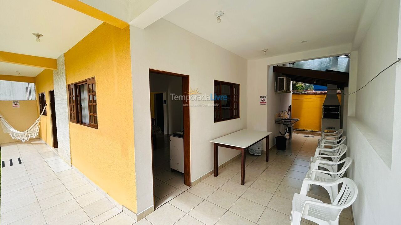 Casa para aluguel de temporada em Ubatuba (Enseada)