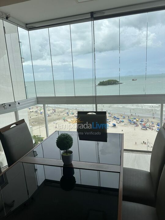 Apartamento para aluguel de temporada em Balneário Camboriú (Praia Central)