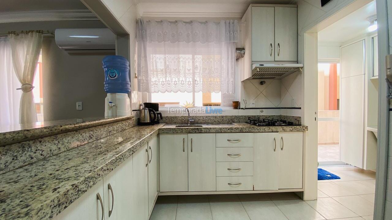Apartamento para alquiler de vacaciones em Itapema (Meia Praia)