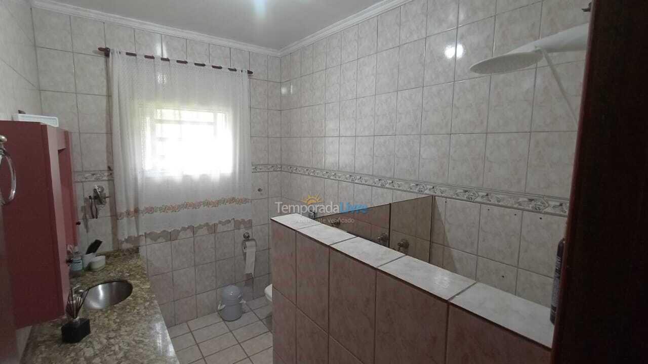 Casa para aluguel de temporada em São Roque (Canguera)