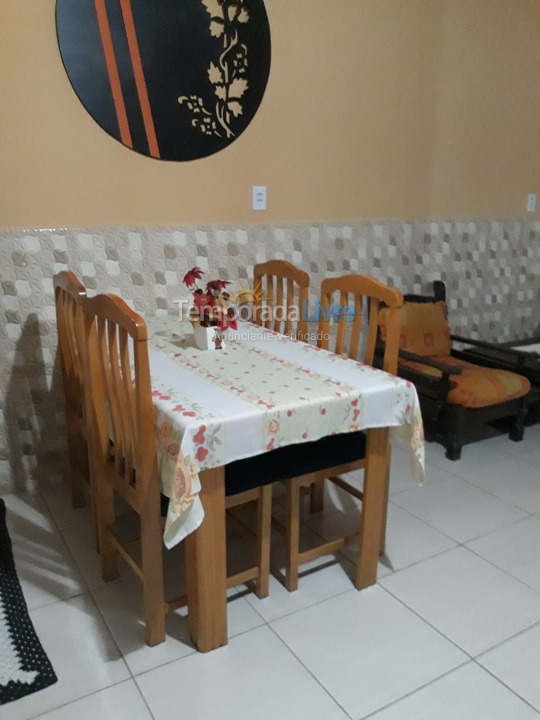 Casa para alquiler de vacaciones em Peruíbe (Centro)