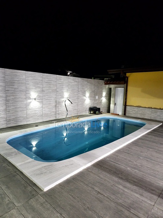 Casa para aluguel de temporada em Ubatuba (Maranduba)