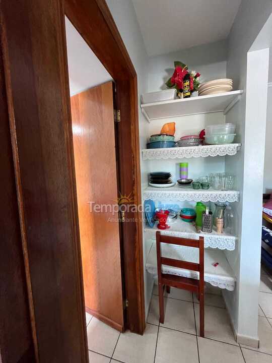 Apartamento para aluguel de temporada em Ubatuba (Praia das Toninhas)