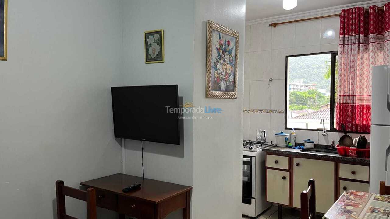 Apartamento para aluguel de temporada em Ubatuba (Praia das Toninhas)