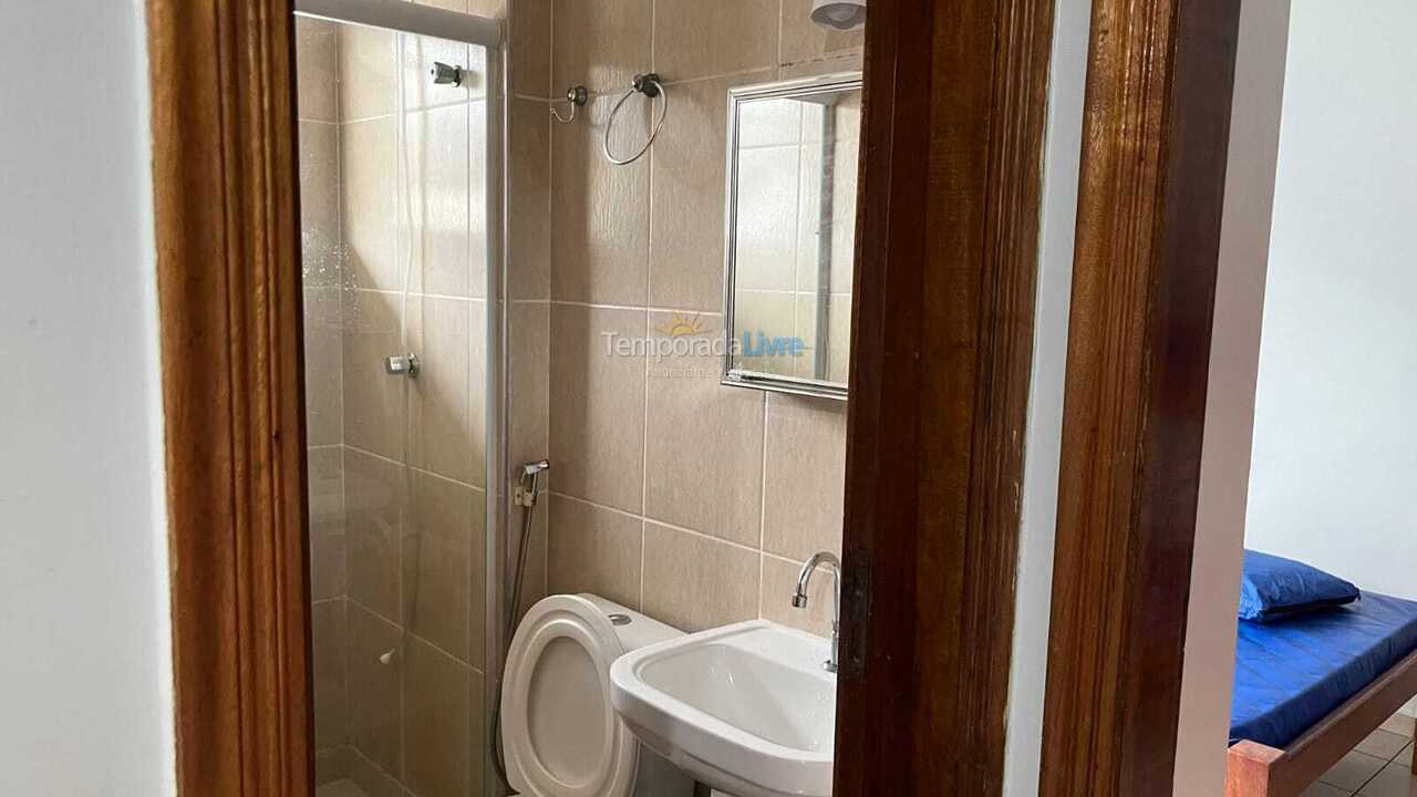 Apartamento para aluguel de temporada em Ubatuba (Praia das Toninhas)