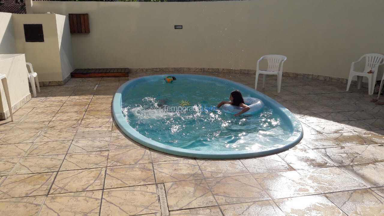 Apartamento para aluguel de temporada em Ubatuba (Praia das Toninhas)