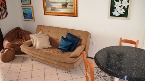 Apartamento Centro Comercial Ingleses a 50 metros de la playa.