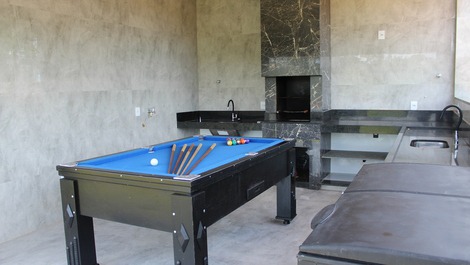 Rincón con piscina CLIMATIZADA