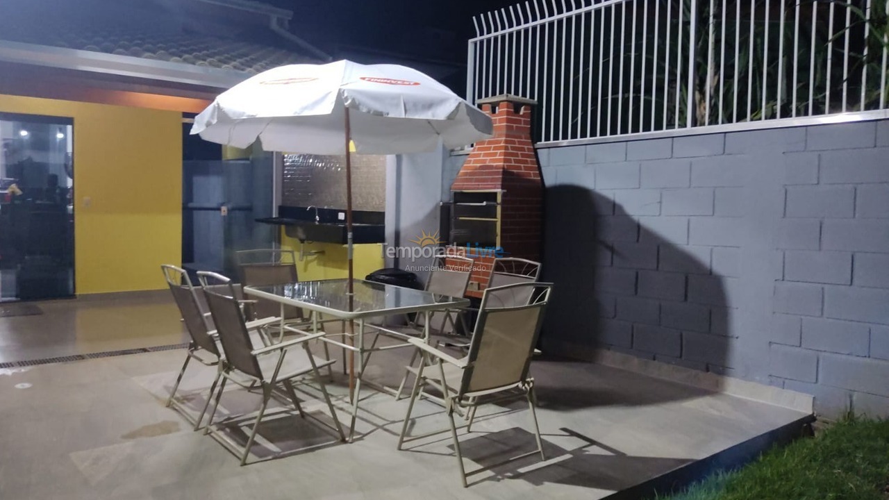 Casa para alquiler de vacaciones em Ubatuba (Praia das Toninhas)