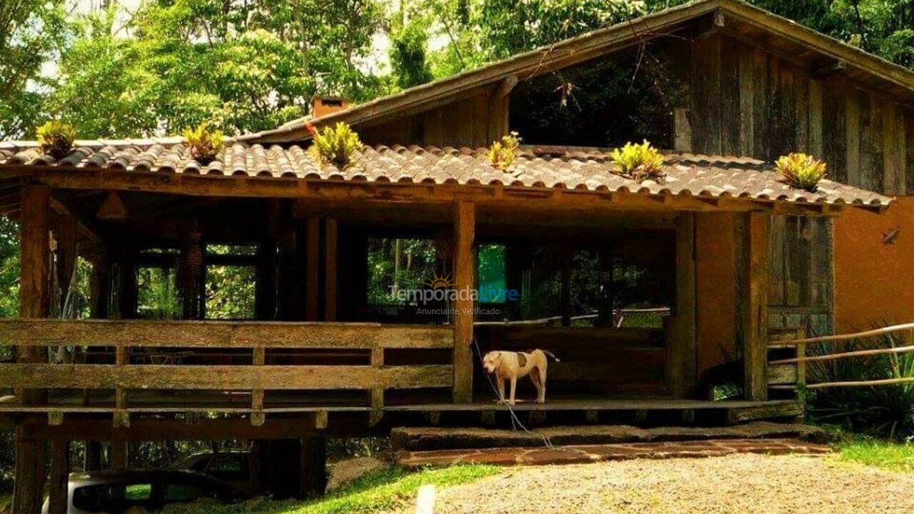 Casa para alquiler de vacaciones em Garopaba (Praia da Ferrugem)