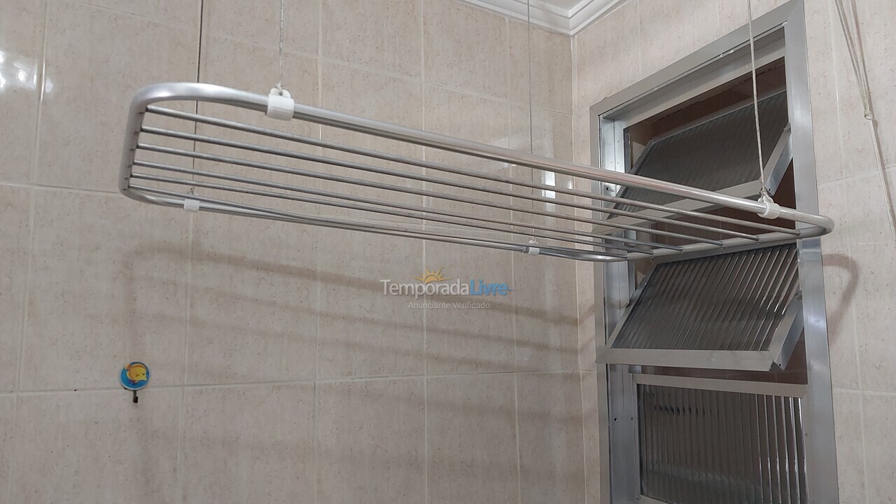 Apartamento para aluguel de temporada em Guarujá (Pitangueiras)