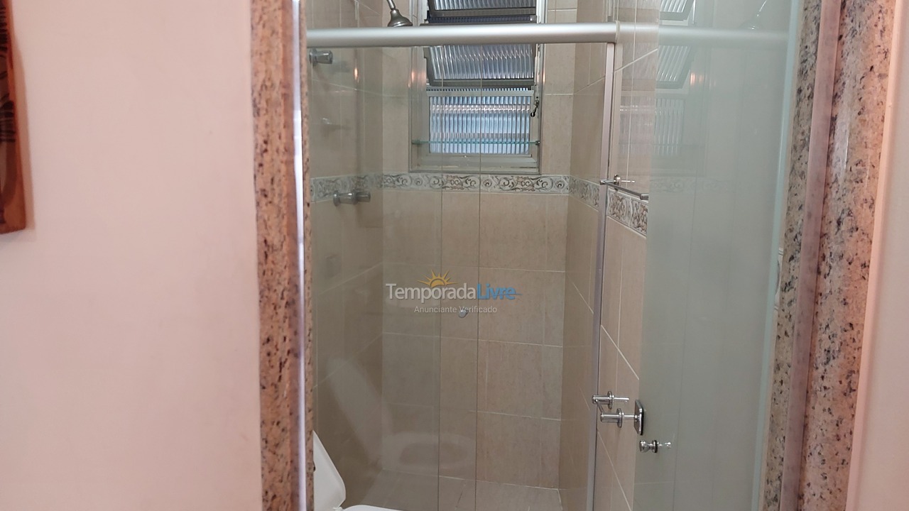 Apartamento para aluguel de temporada em Guarujá (Pitangueiras)