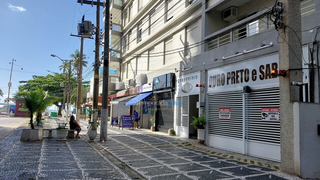 Apartamento para aluguel de temporada em Guarujá (Pitangueiras)