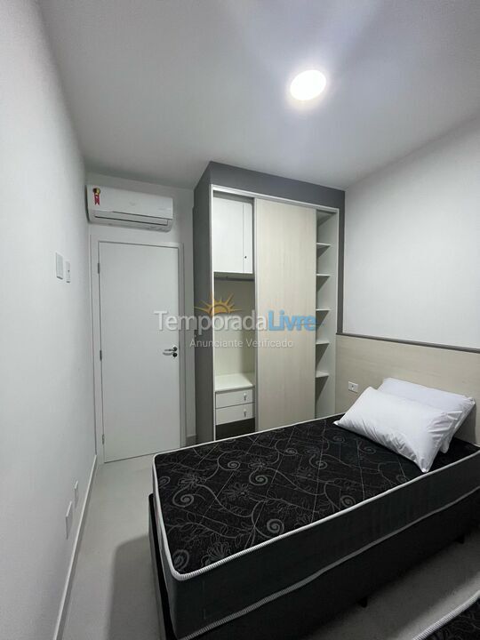 Apartamento para aluguel de temporada em Ubatuba (Praia Grande)