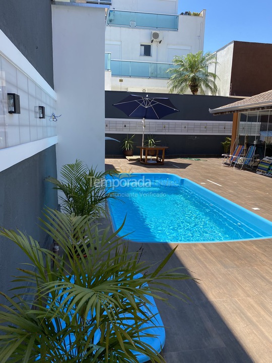 Casa para aluguel de temporada em Guaratuba (Praia Central)