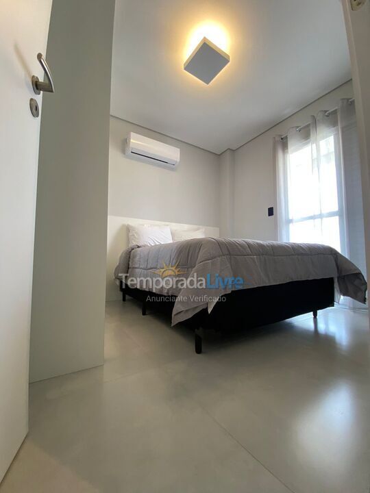 Apartamento para alquiler de vacaciones em Praia Grande (Praia do Caiçara)