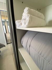 1 dormitorio, wifi, piscina abierta + artículos de playa + bicicletas