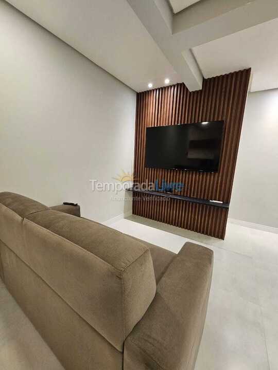 Apartamento para alquiler de vacaciones em Praia Grande (Praia do Caiçara)