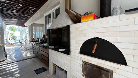 JUQUEHY LEASE FOOT IN THE SAND HIGH STANDARD