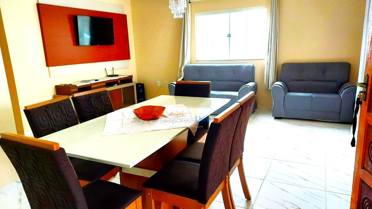 Apartamento para aluguel de temporada em Cabo Frio (Colinas de Pero)