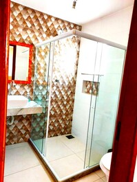 Casa com Piscina e Varanda com Bar e Churrasqueira