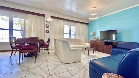 Sala de estar e televisão