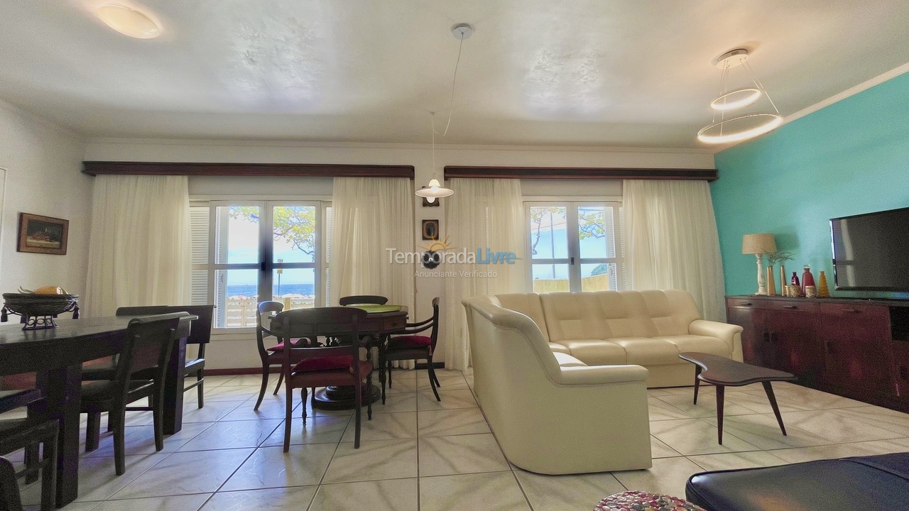 House for vacation rental in Itajaí (Cabeçudas)