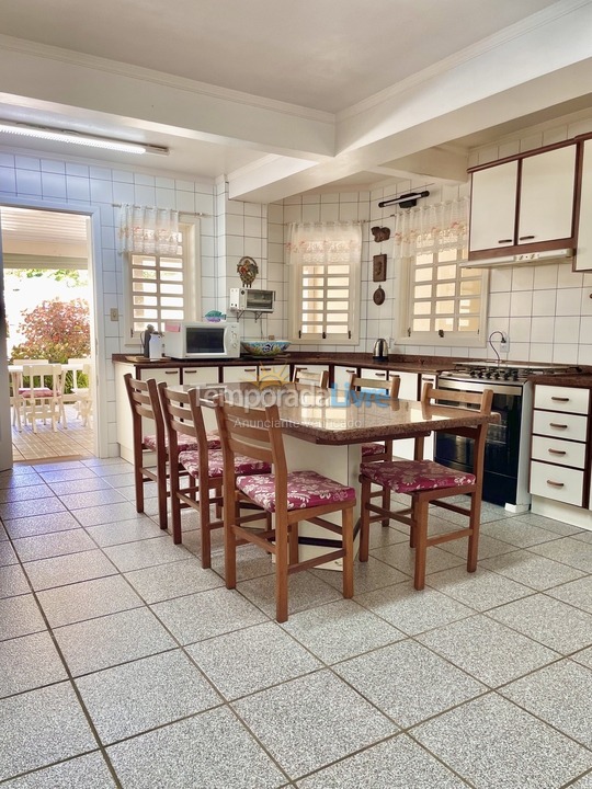 House for vacation rental in Itajaí (Cabeçudas)