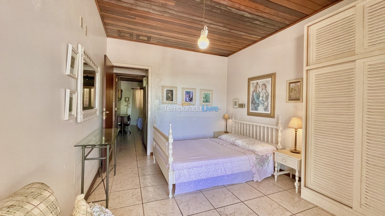 House for vacation rental in Itajaí (Cabeçudas)