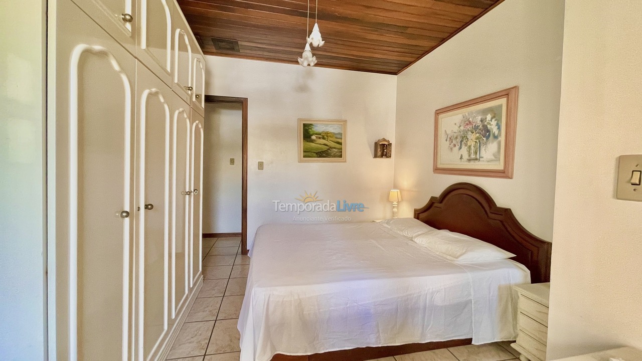 House for vacation rental in Itajaí (Cabeçudas)