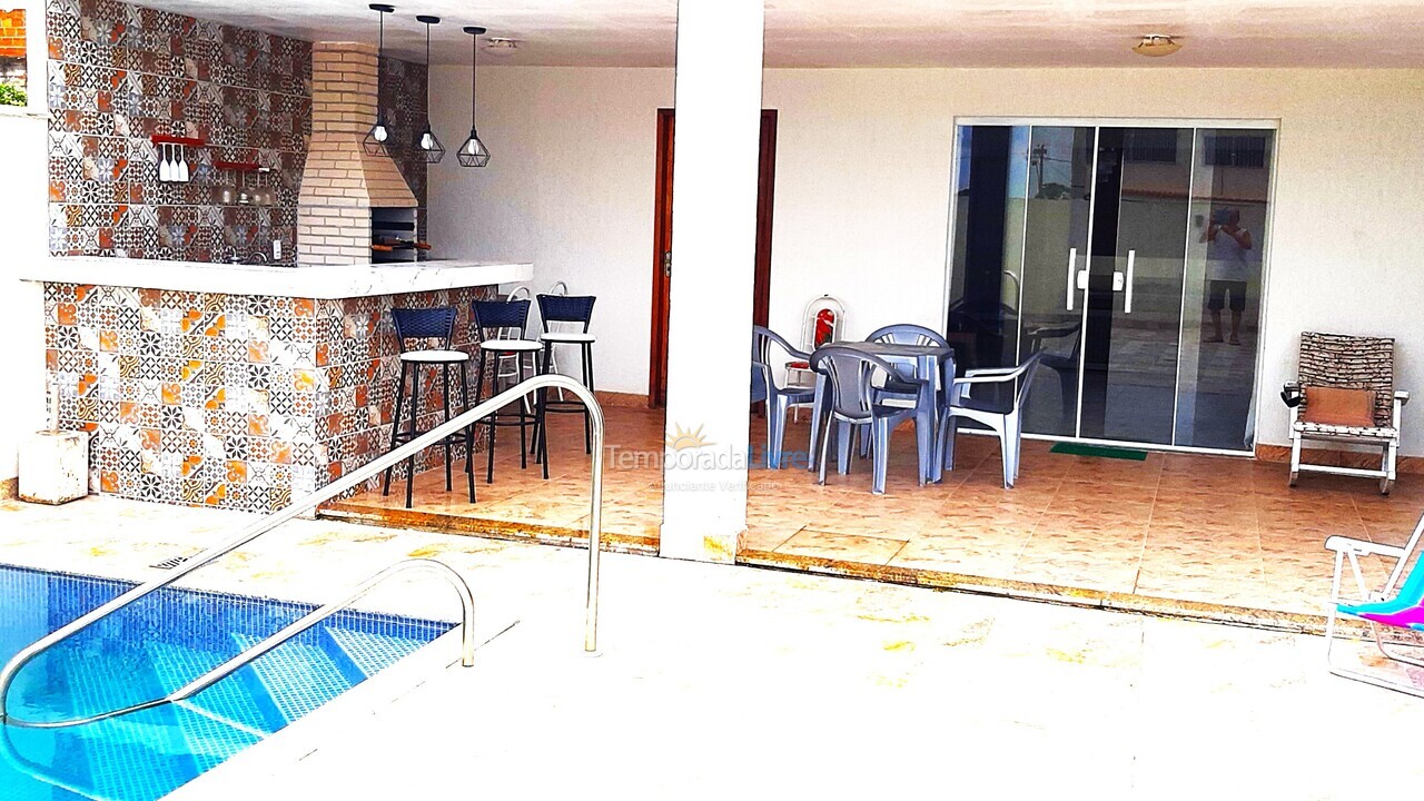 Apartamento para aluguel de temporada em Cabo Frio (Colinas de Pero)